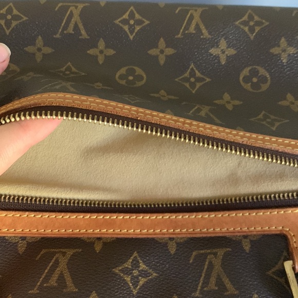 Vintage Louis Vuitton Cite Bag GM Monogram Exterior Pocket Shoulder Bag Roomy - Picture 12 of 15